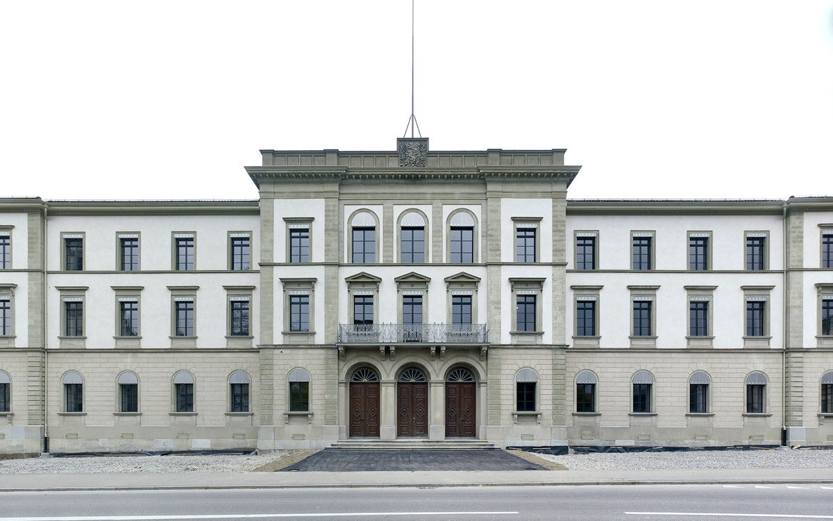 C_34_Regierungsgebäude Frauenfeld_01_5x8